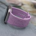 Curea din silicon cu gravură florală pentru Apple Watch Seria 11/10/9/8/SE 3/SE (2022)/7/SE/6/5/4/3/2/1 - 42mm/41mm/40mm/38mm - Violet lavandă