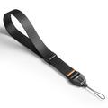 Curea universală reglabilă pentru încheietură Spigen cu adaptor pentru telefon – 23cm – Negru