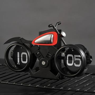 Ceas de birou mecanic cu flip pentru motociclete de epocă - negru / roșu